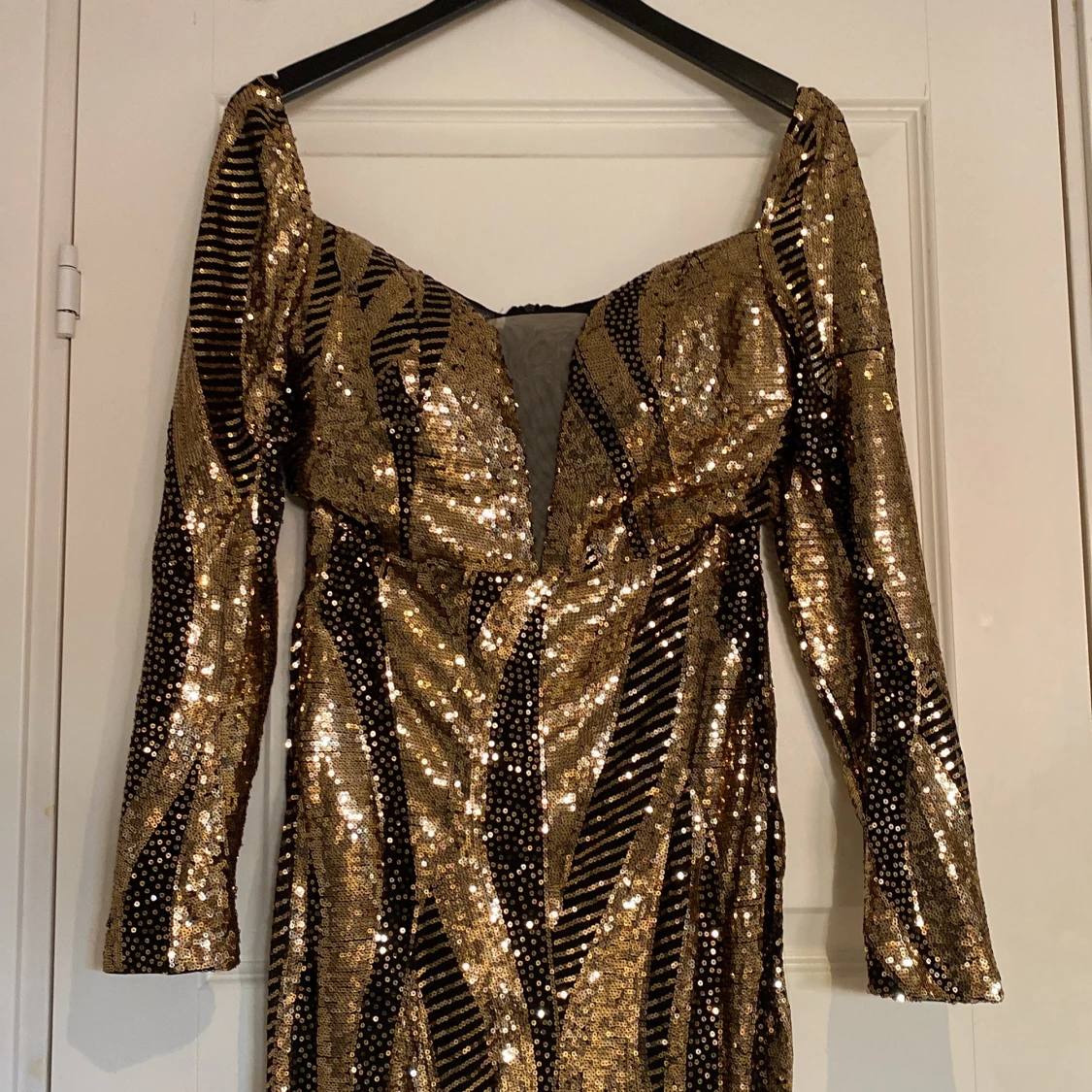 Guldglittrig långklänning - 1