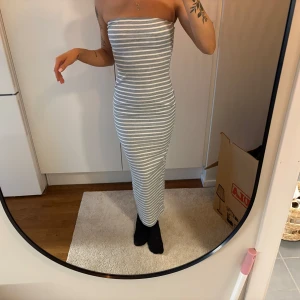 Maxiklänning  - Storlek xs