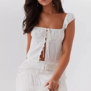 Topp från peppermayo - Använd 1 gång från peppermayo, rensar garderoben därav det billiga priset. Original pris är 620kr. Super fin topp. 