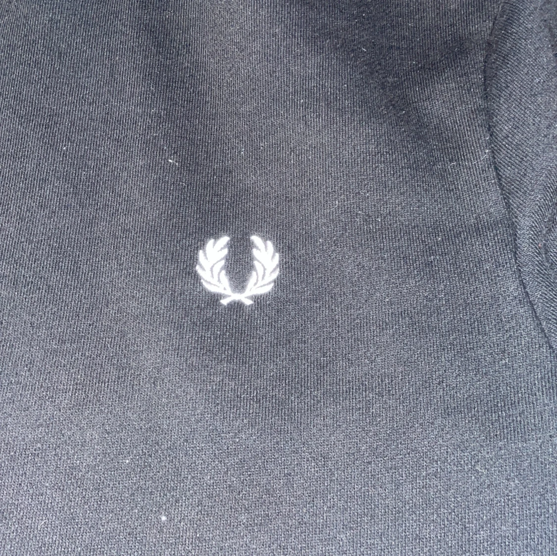 Svart hoodie från Fred Perry - 90