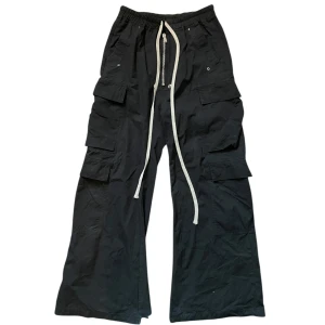 Rick Owens cargobelas  - SS23. 97% cotton 3% Elastane. Heel drag oundvikligt. Size 36 o sitter inte oversized. Not for sale 