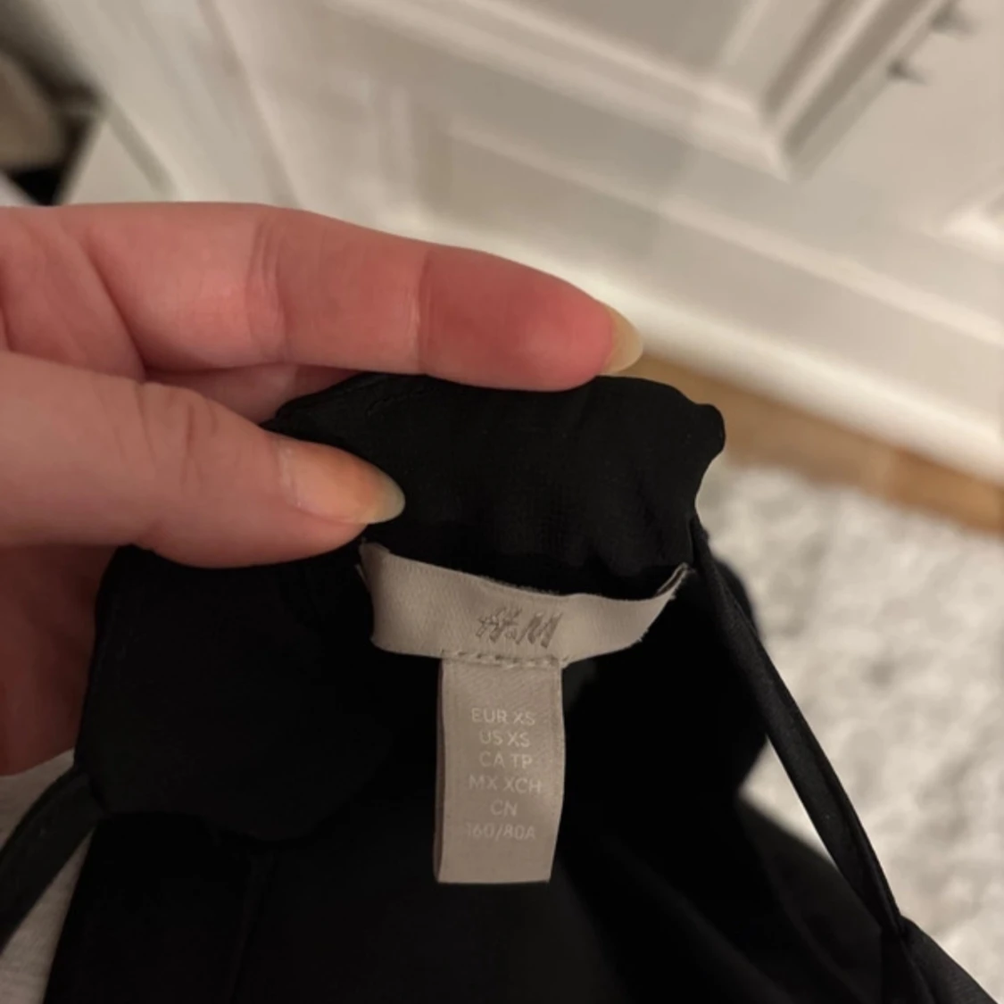 Svart axelbandslös topp - 93