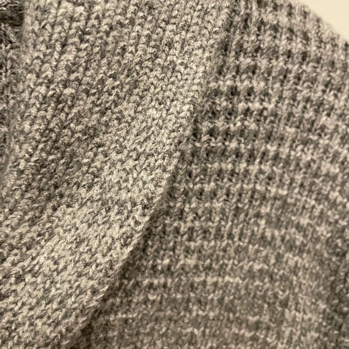 Grå stickad kofta från Next - 92