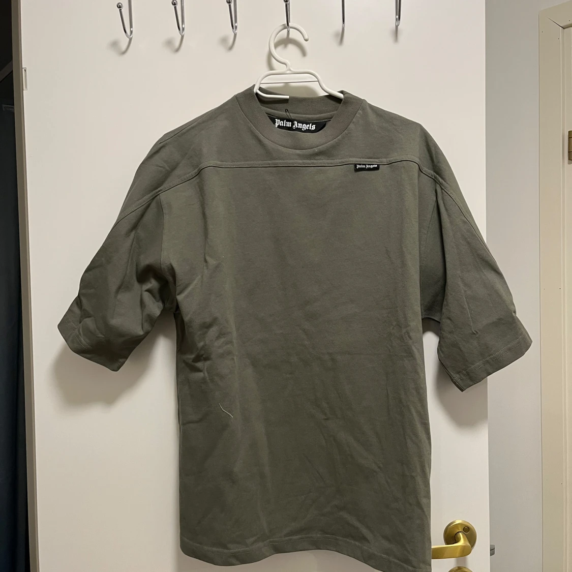 Grön t-shirt från Palm Angels - 2