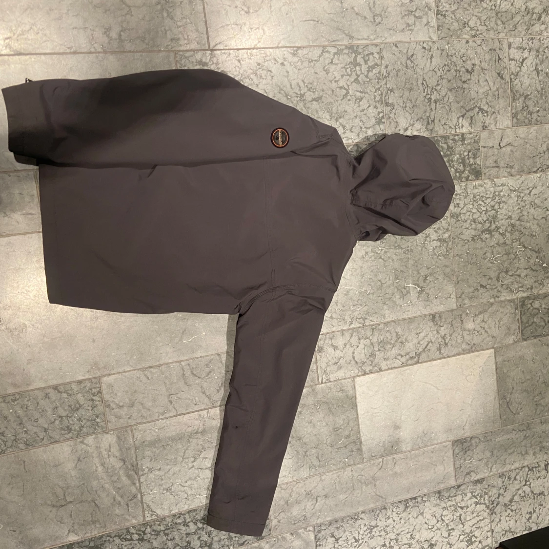 Grå jacka från Napapijri - 1