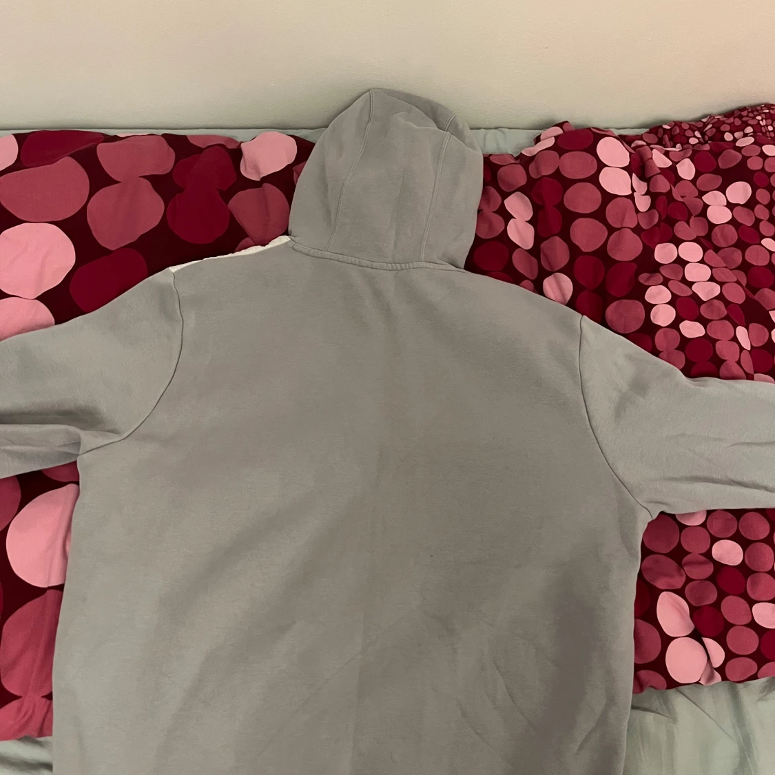 Grå hoodie från Nike - 1