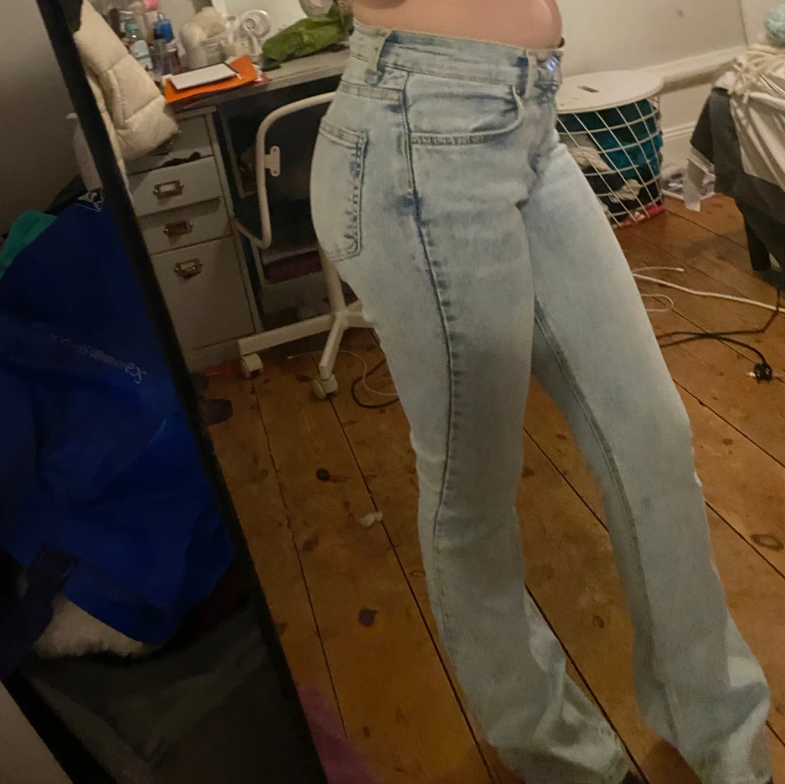 Ljusblå jeans med bootcut - 3