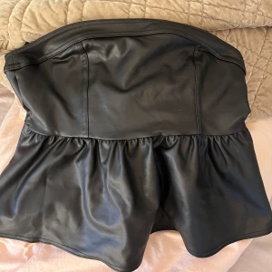 Skinn topp - Jätte fin skinn topp ifrån hm i storlek m. 