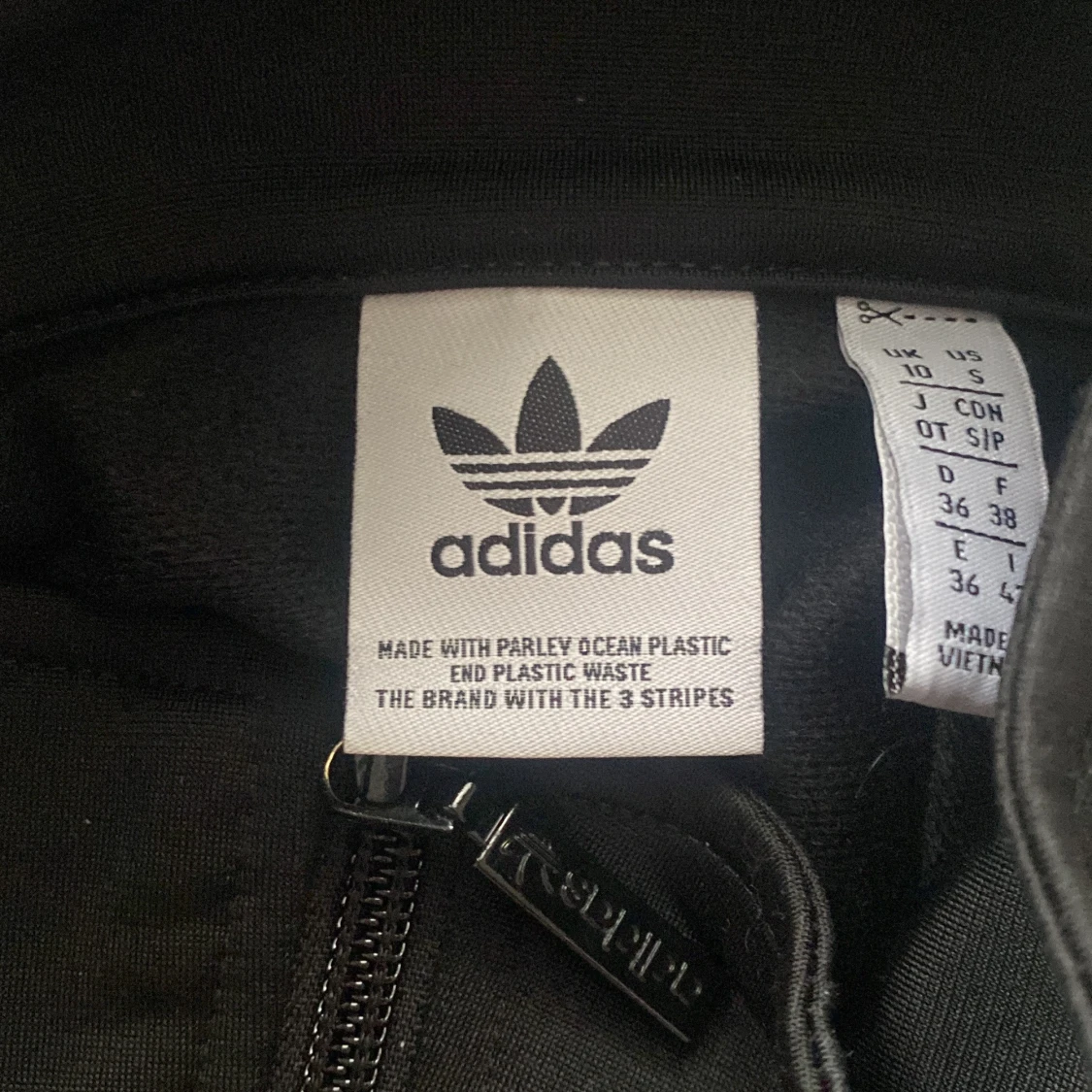 Svart träningsjacka från Adidas - 2