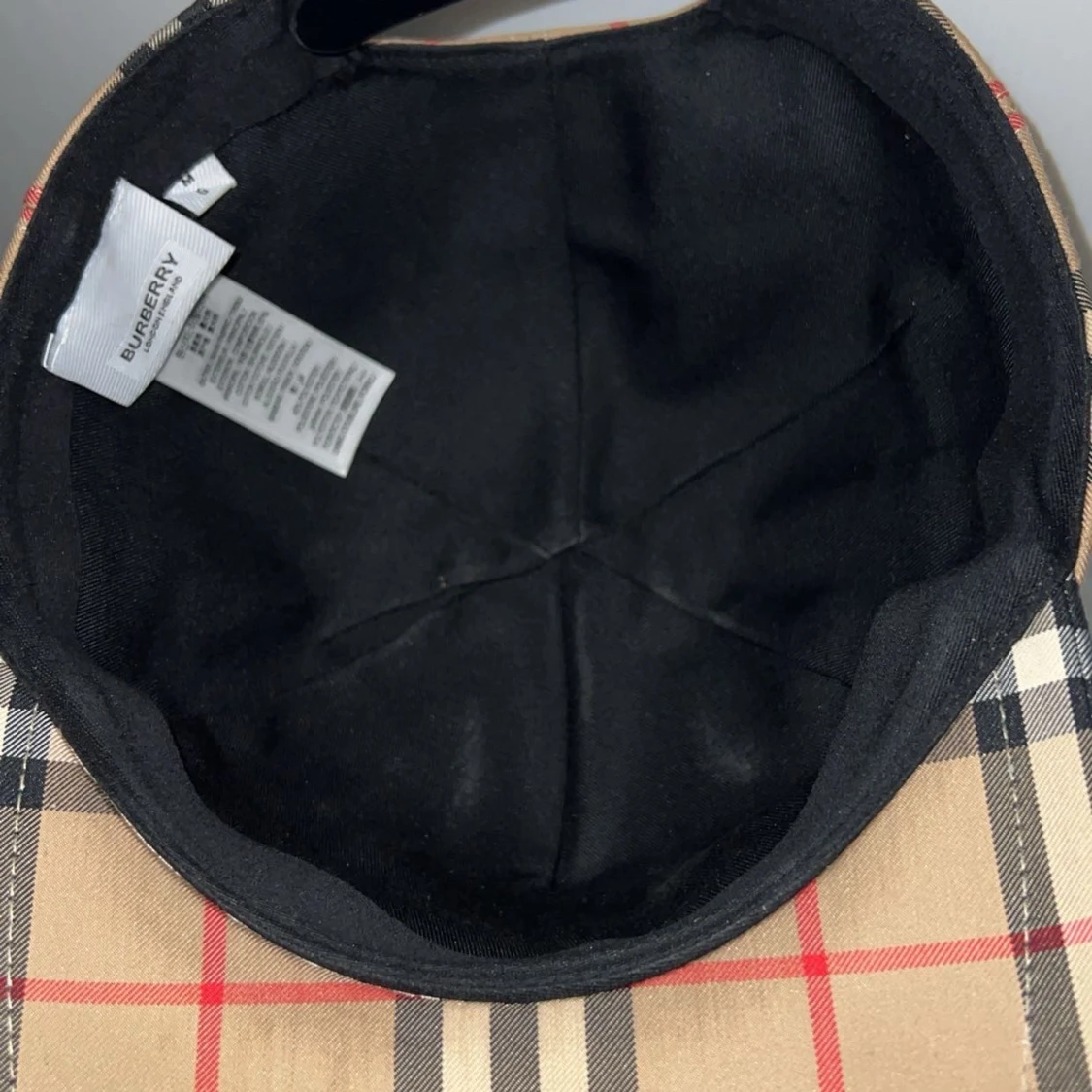 Rutig keps från Burberry - 4