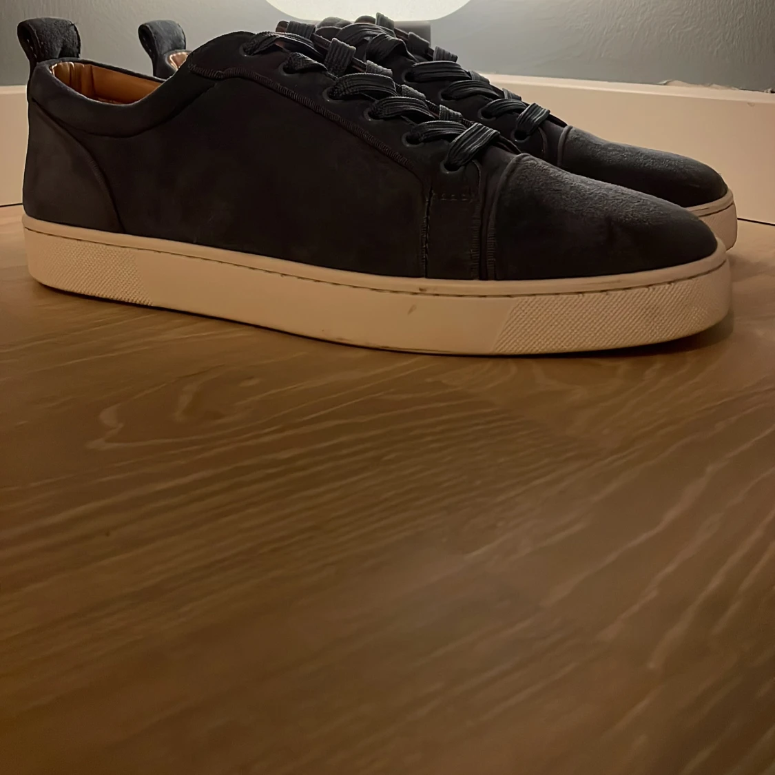 Ljusblå Christian Louboutin I väldigt fint skick - 1