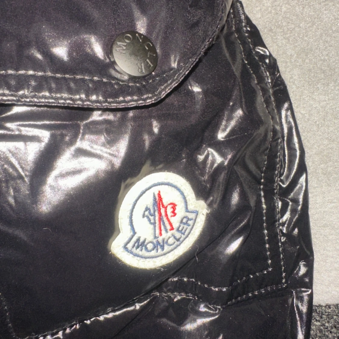 Svart pufferjacka från Moncler - 2