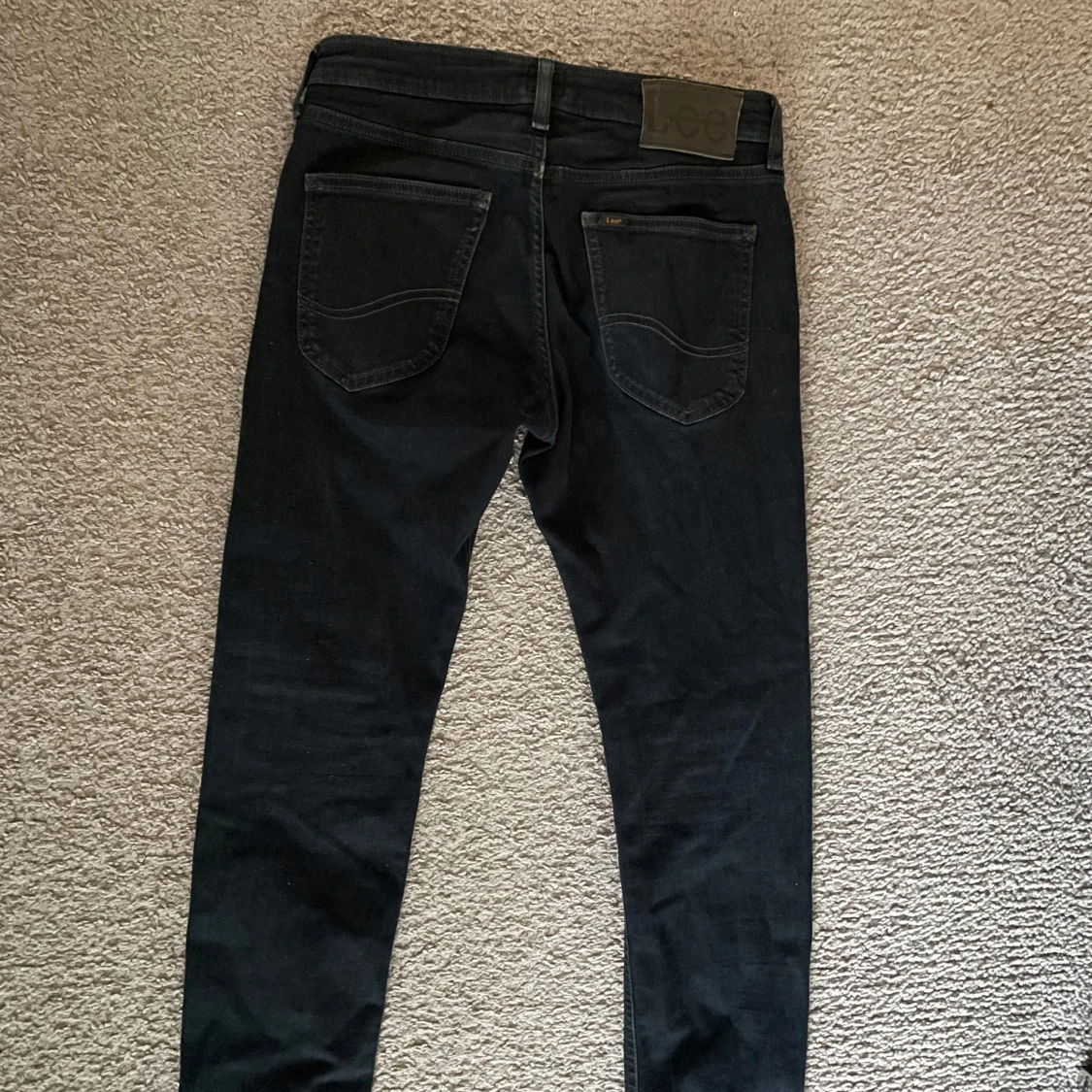 Mörkblåa jeans från Lee - 2