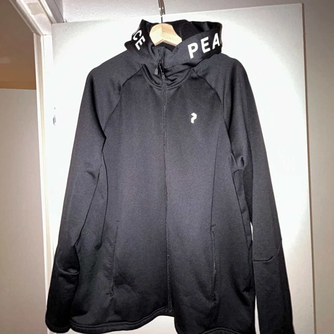 Svart jacka från Peak Performance - 4