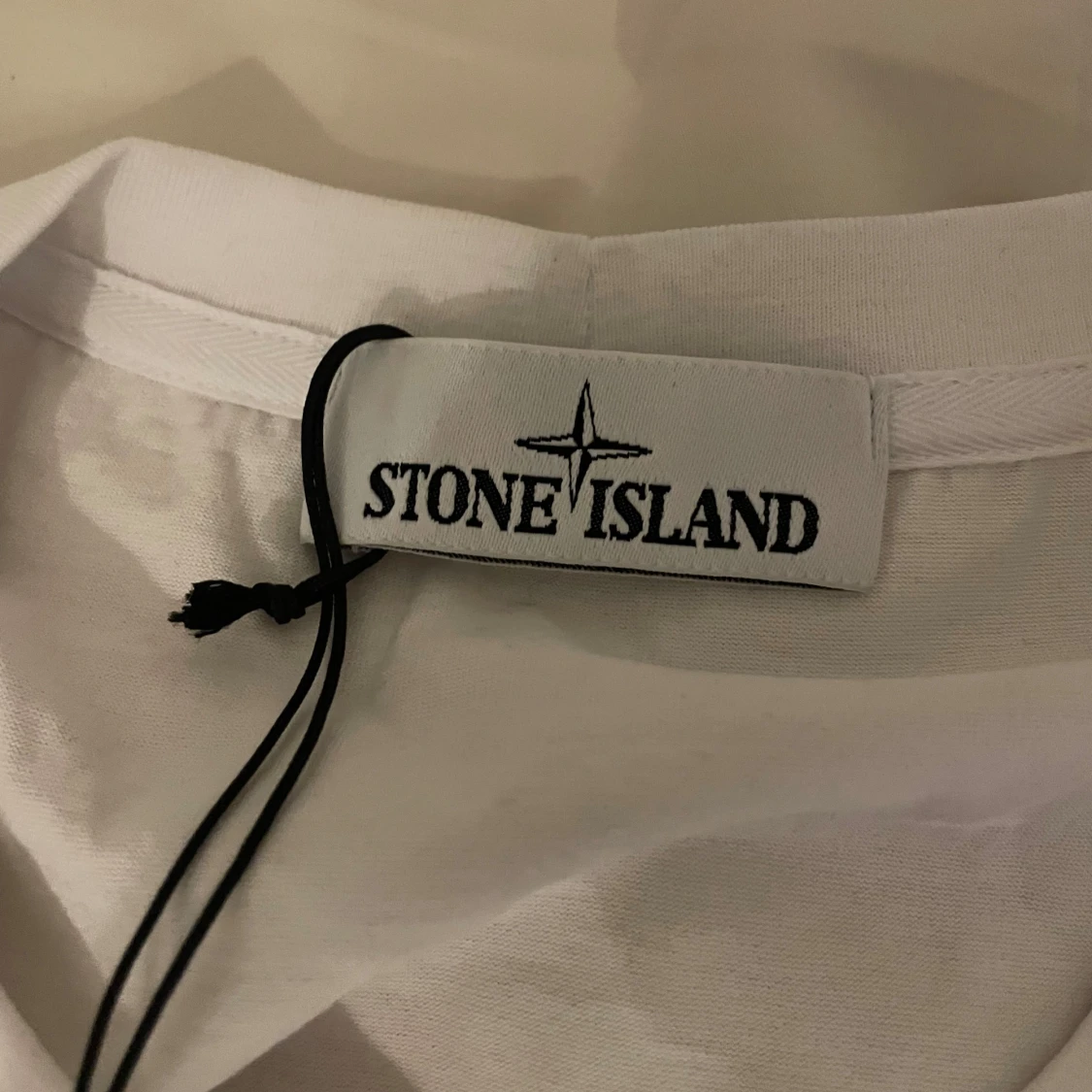 Vit t-shirt från Stone Island(Bara testad) - 2
