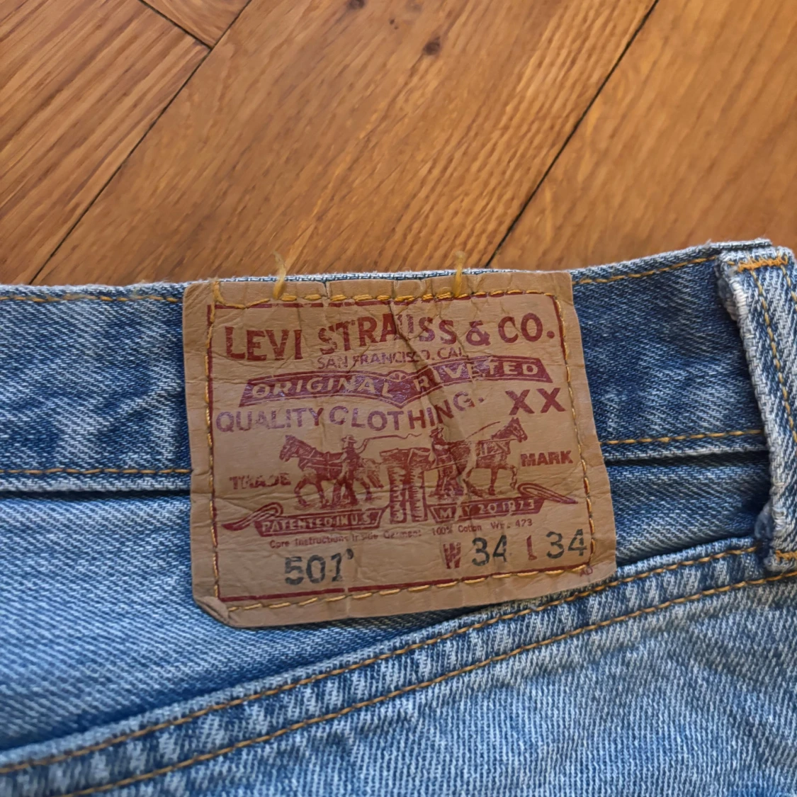 Levi's 501 jeans i ljusblå denim vintage - 2