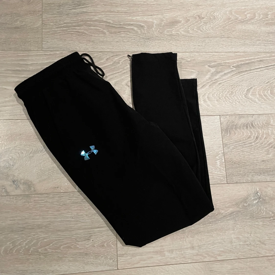 Svarta träningsbyxor från Under Armour - 2