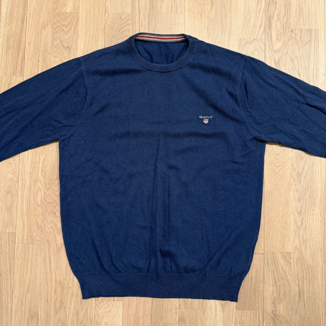 Mörkblå tröja från Gant - 1