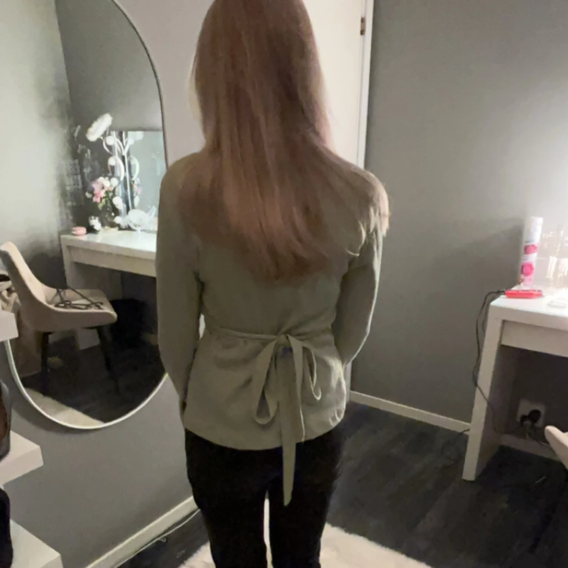 Grön topp med knytband - 3