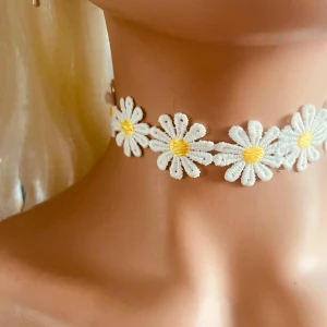 Made by prisförslag- 1 halsband  - Made by prisförslag- 1 halsband 