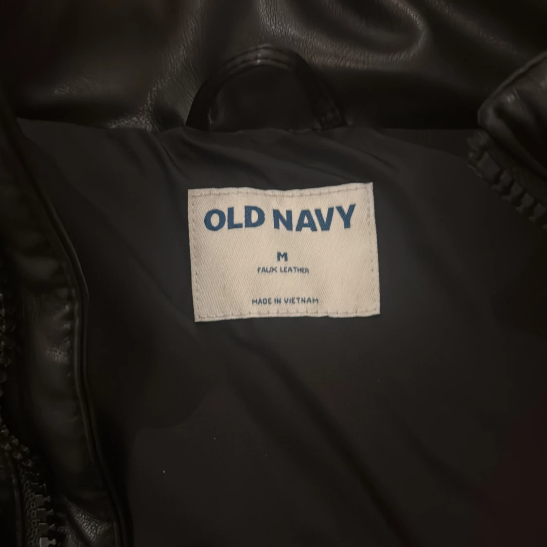 Svart pufferjacka från Old Navy - 3