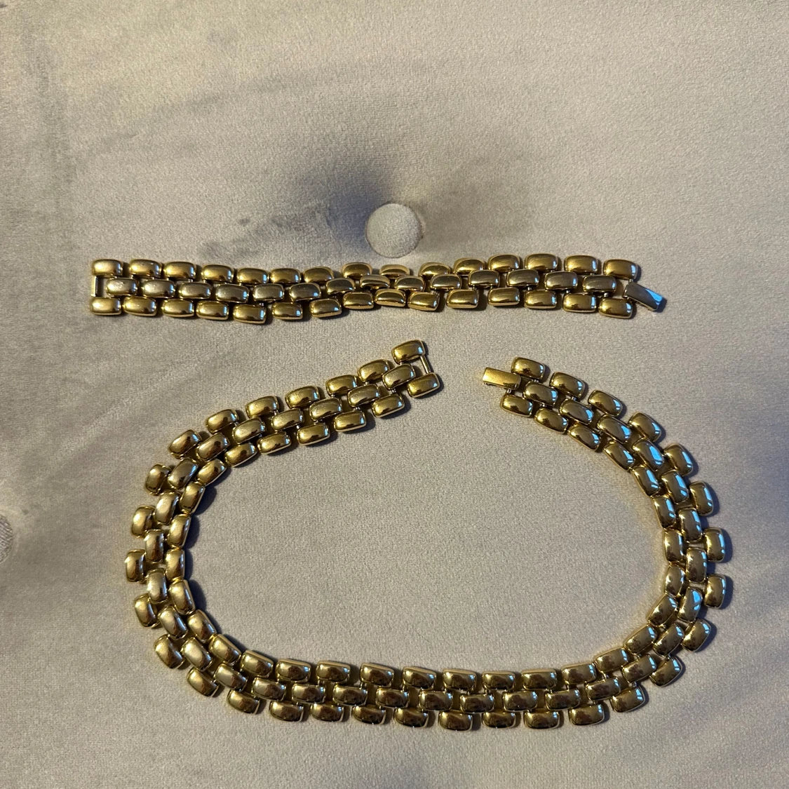 Guldigt halsband och armband set - 90