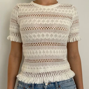 Söt topp - Nyskick, pris kan diskuteras, skriv privat vid frågor💘