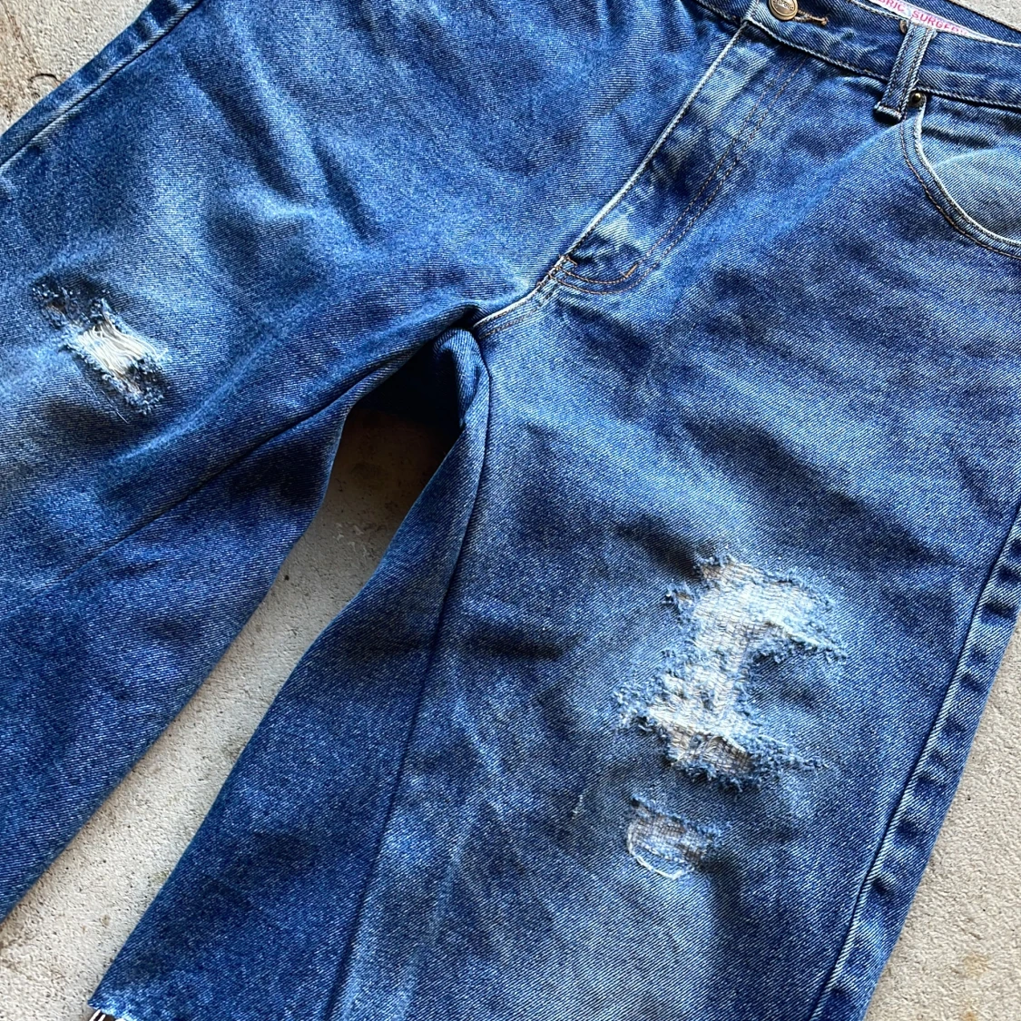 Distressed jeans shorts - 1
