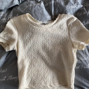 Topp från zara  - Storlek S  Kort  Inte använd mycket