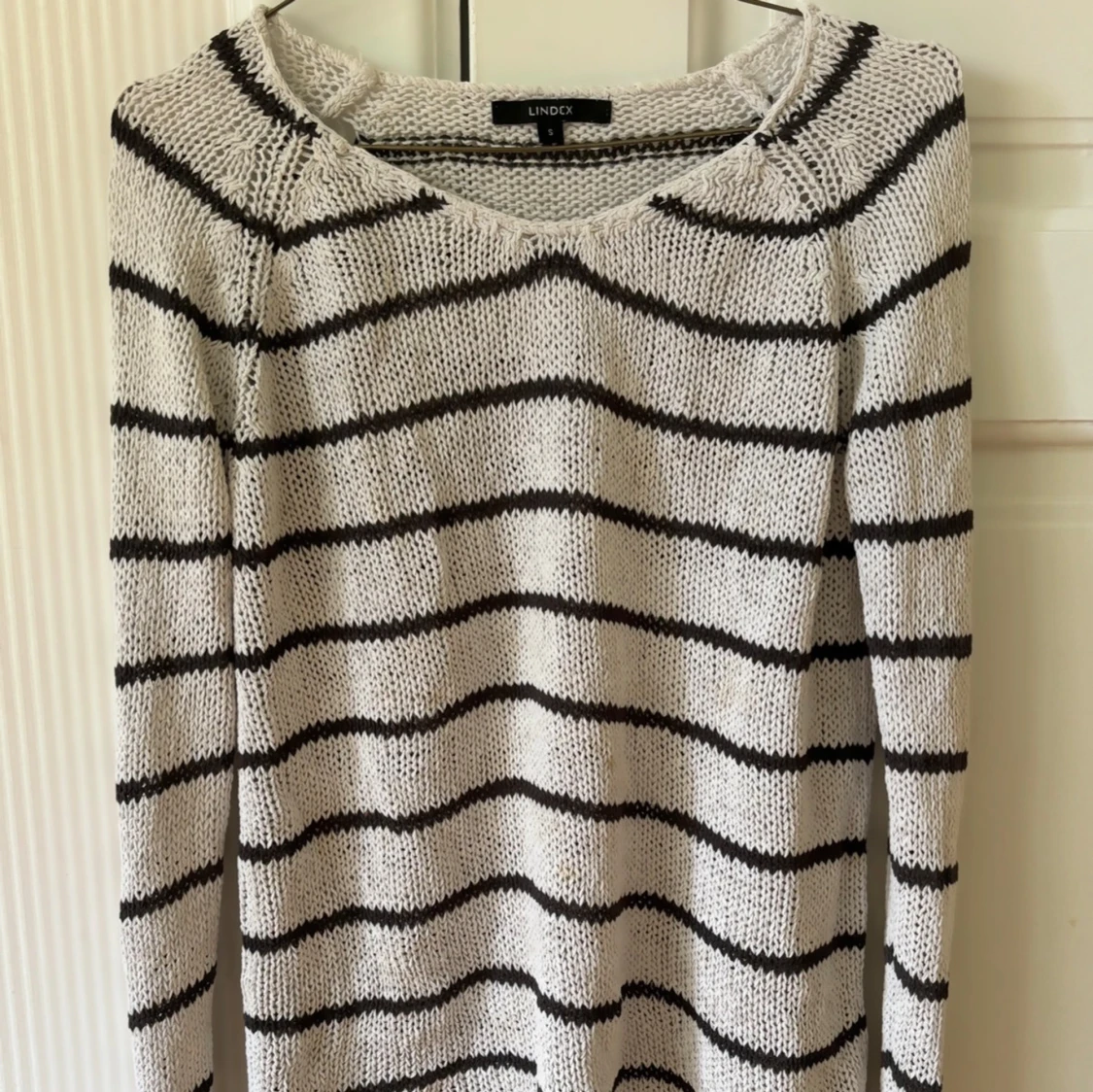 Stickad tröja från Lindex  - 92