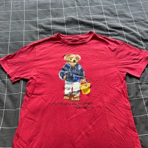 Ralph lauren t shirt - Vanlig Polo bear t shirt av Ralph lauren 