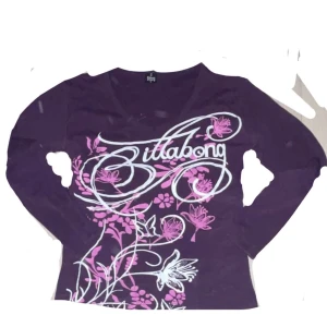 Billabong topp  - En as cool  Billabong topp som jag använt ett fåtal gånger! Storleken är xs - s då den sitter väldigt kroppat💓