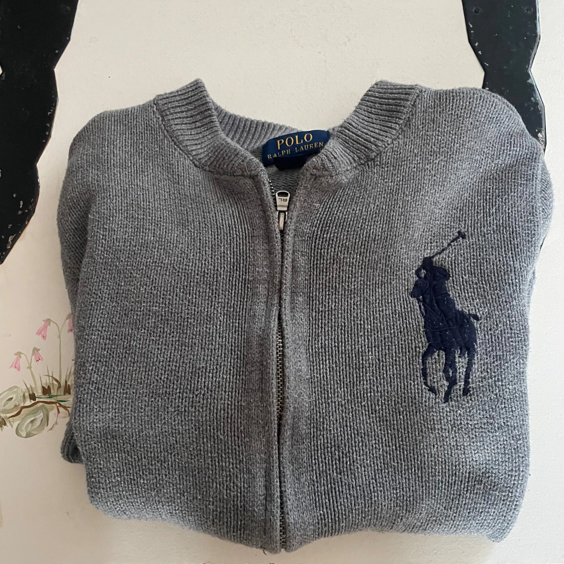 Grå stickad kofta från Ralph Lauren