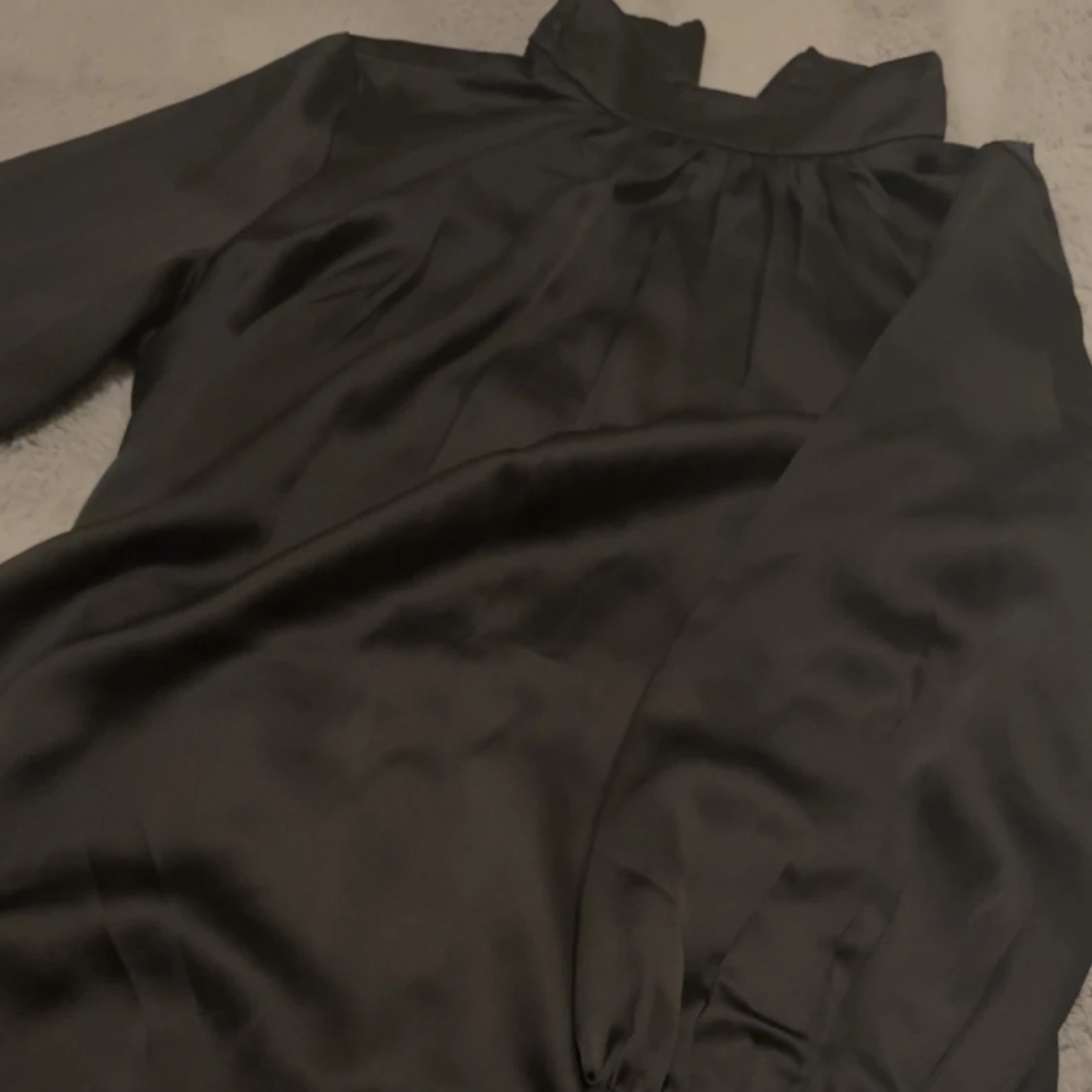 Satin klänning - 90