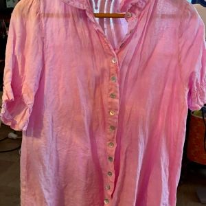 Linneblus  - Härligt rosa blus 