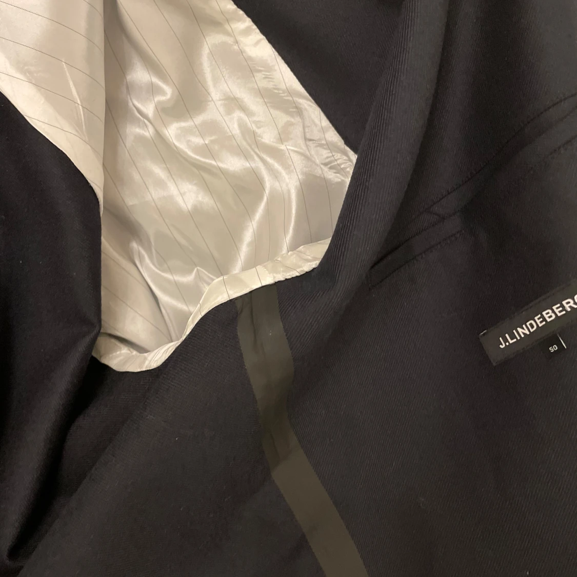 Svart rock från J.Lindeberg - 92