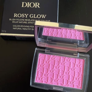 Dior rouge  - Färg 001 🫶🏻endast provad en gång med nu borste 