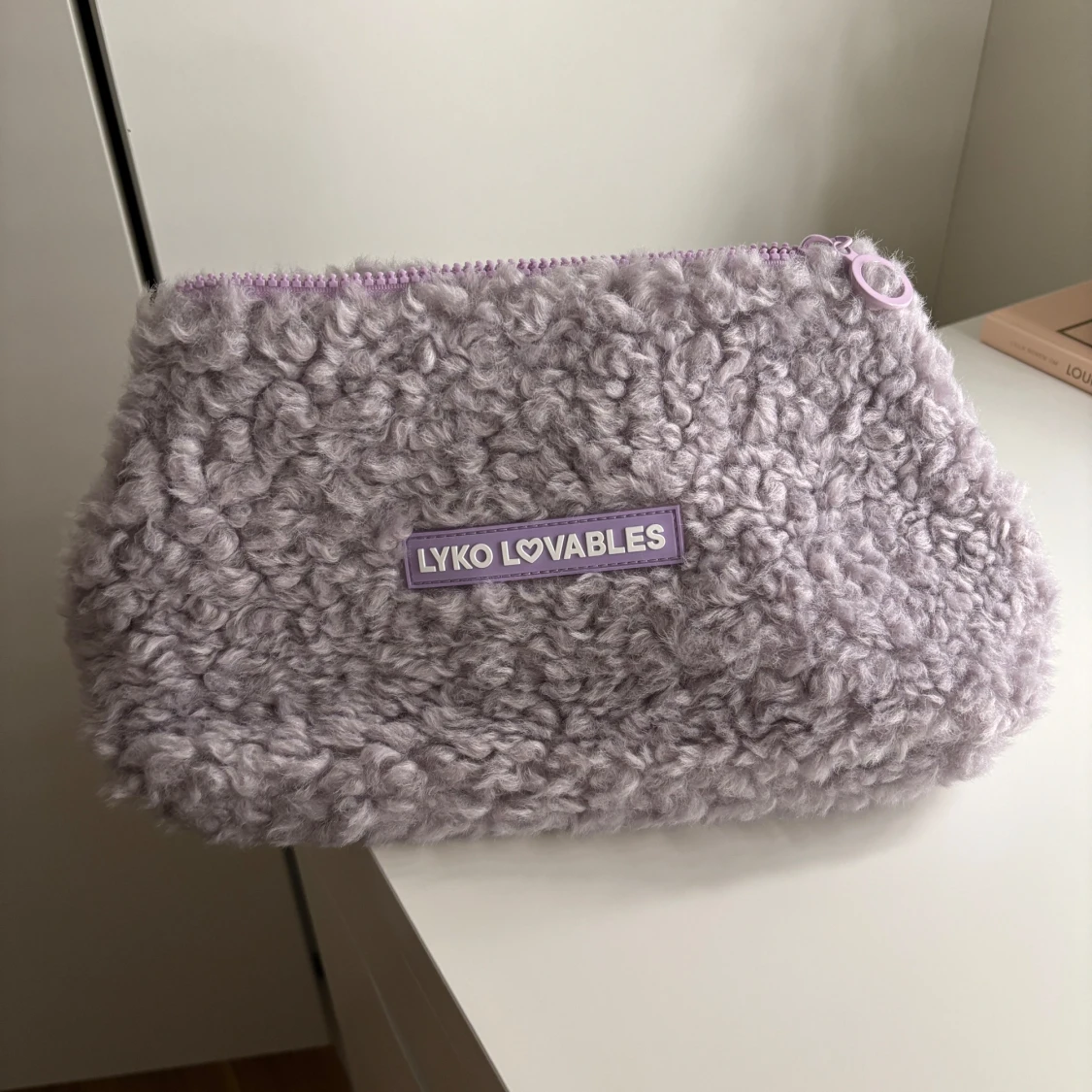 Lila necessär från Lyko Lovables