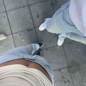 Ljus blåa jeans  - Jätte snygga ljus blåa jeans