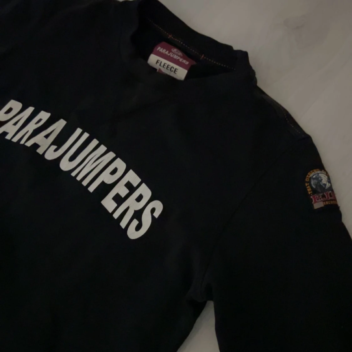 Svart sweatshirt från Parajumpers (billigt) - 91