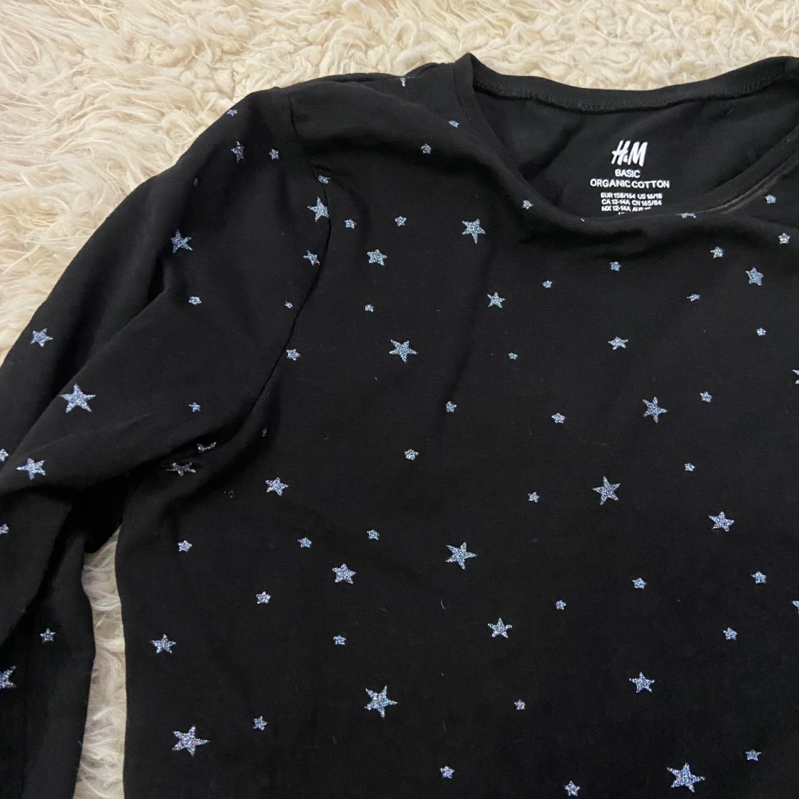 Svart långärmad tröja med stjärnor från H&M - 91