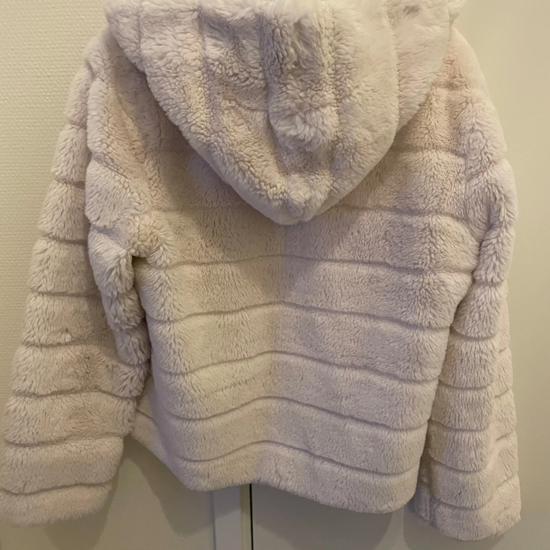 Vit teddyjacka i polyester - 91