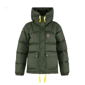 SÖKER  - Söker denna jackan i deep forest helst i storlek M men även S