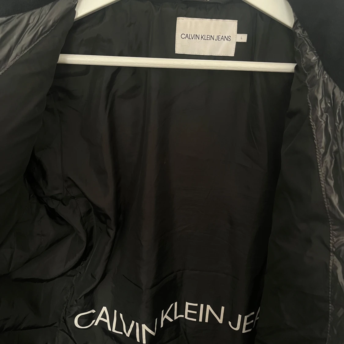 Grå pufferjacka från Calvin Klein Jeans - 91