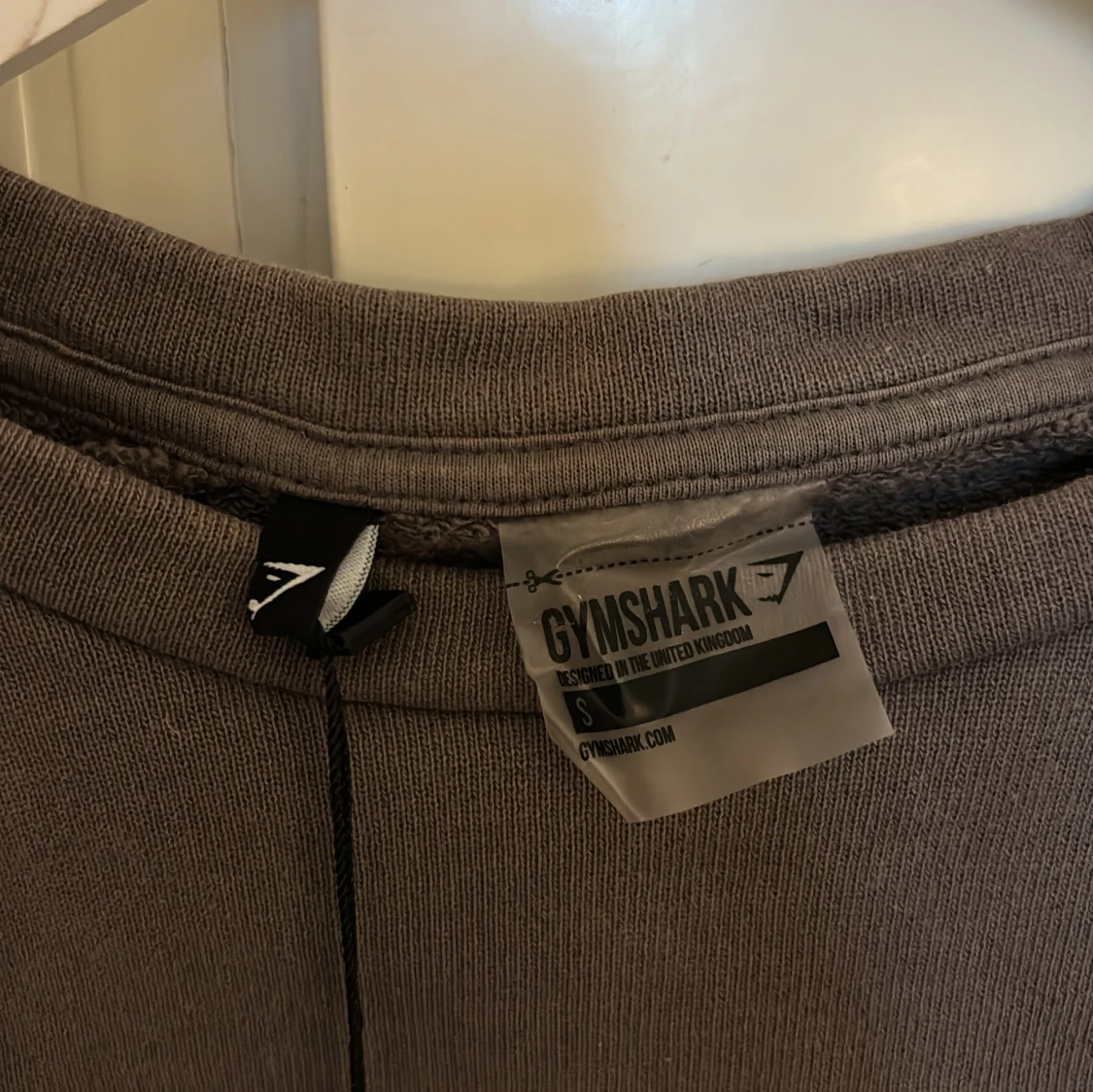 Grå croppad tröja från Gymshark - 91