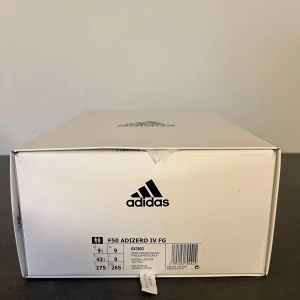 F50 ADIZERO IV FG - Helt nya, kollar intresset för dessa magiska skor, finns inte på marknaden längre så är ganska sällsynt, 