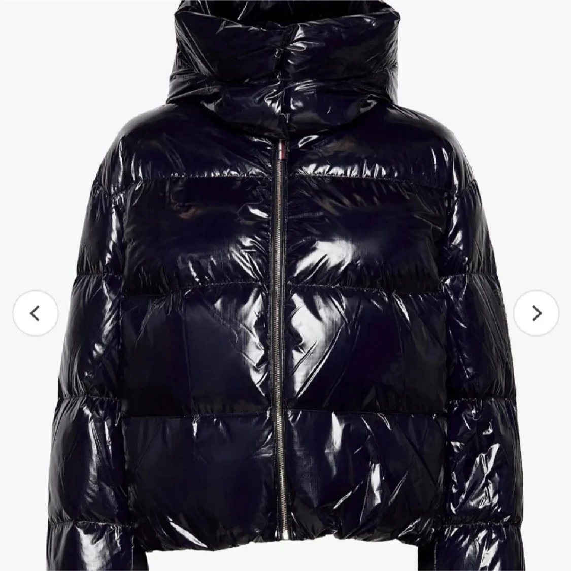 Svart pufferjacka från Tommy Hilfiger