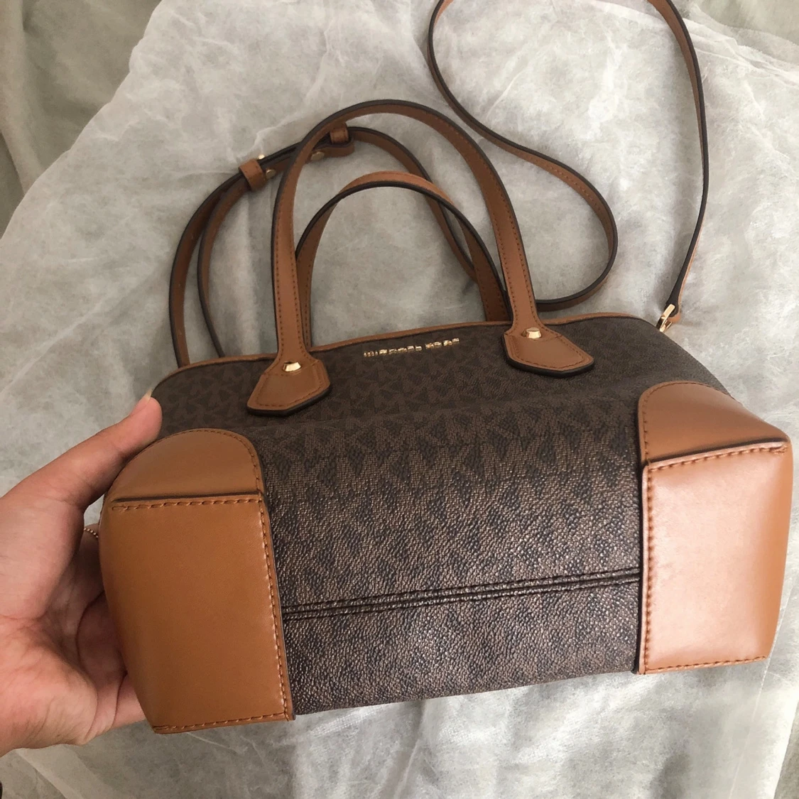 Michael Kors Axelsväska  - 2