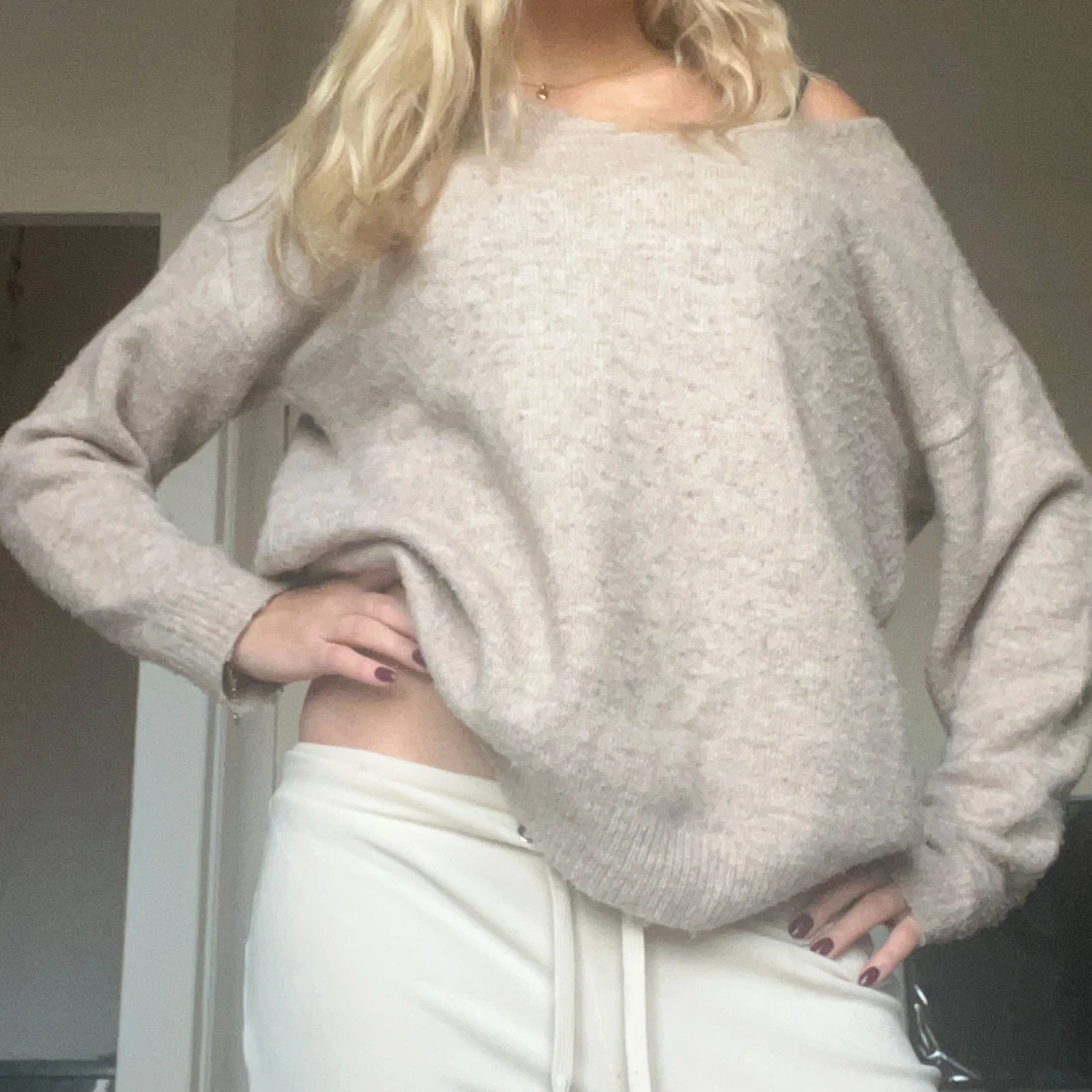 Beige stickad tröja - 91