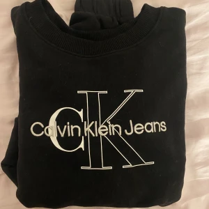 Calvin Klein tröja 💘 - Storlek M fast passar som S